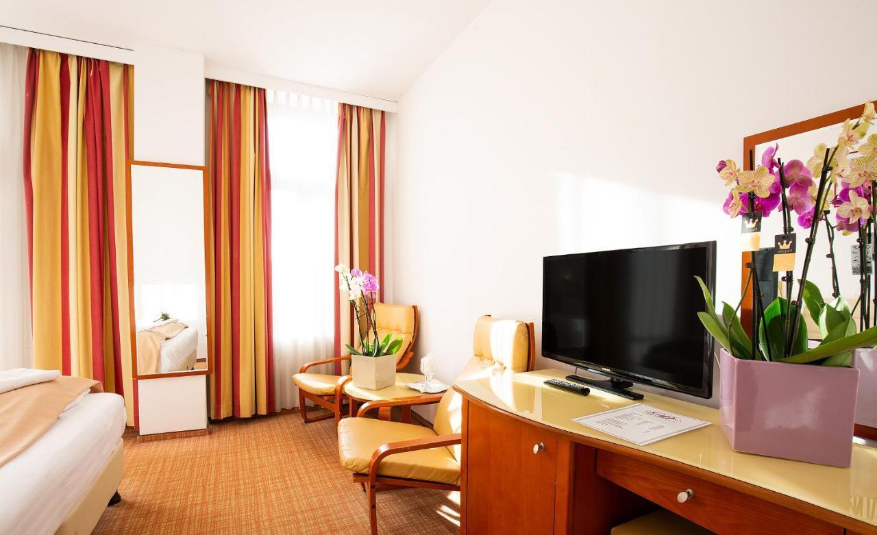 Hotel Dana 2 Satu Mare Zewnętrze zdjęcie